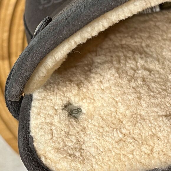 UGG Lynnea Brown Suede Leather Ankle Fold Over Booties Women’s Size 5 US - Picture 14 of 16